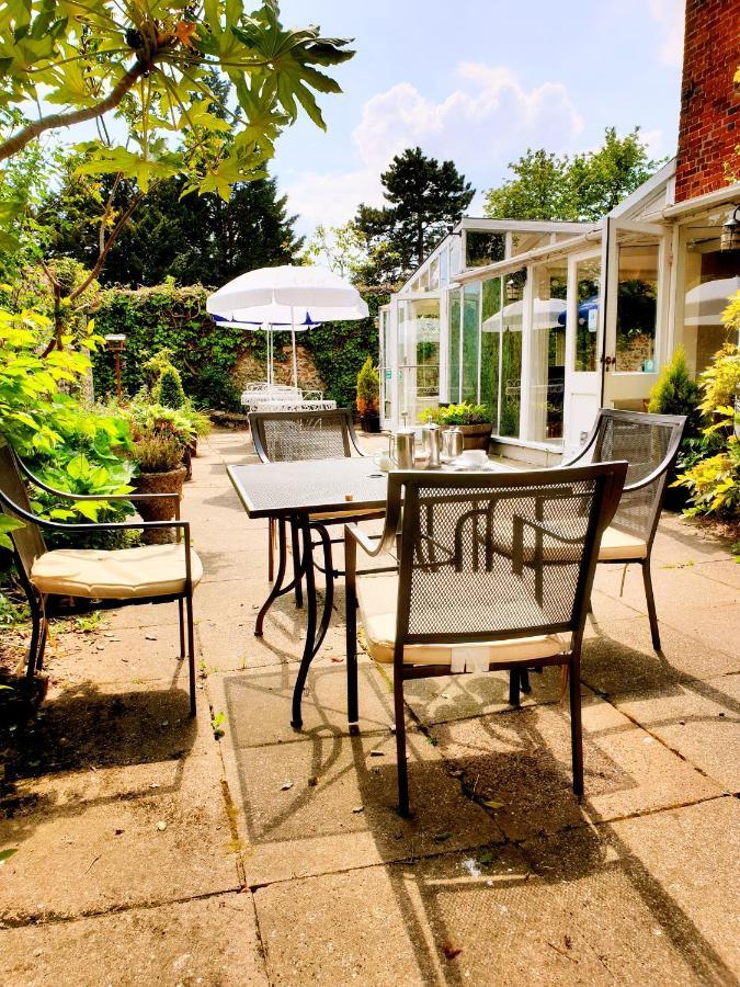 The Crown House Inn Great Chesterford Eksteriør bilde