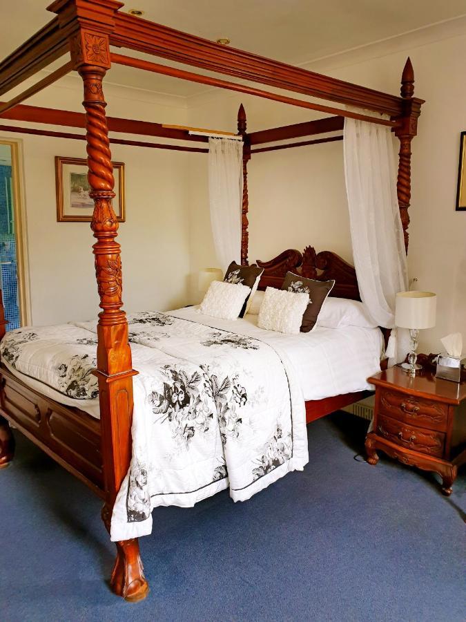 The Crown House Inn Great Chesterford Eksteriør bilde